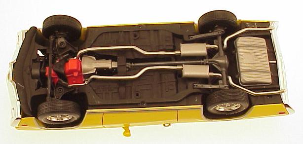 70GSXYellowUndercarriage.jpg (35214 bytes)