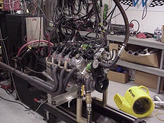 LS2Dyno.jpg (90080 bytes)