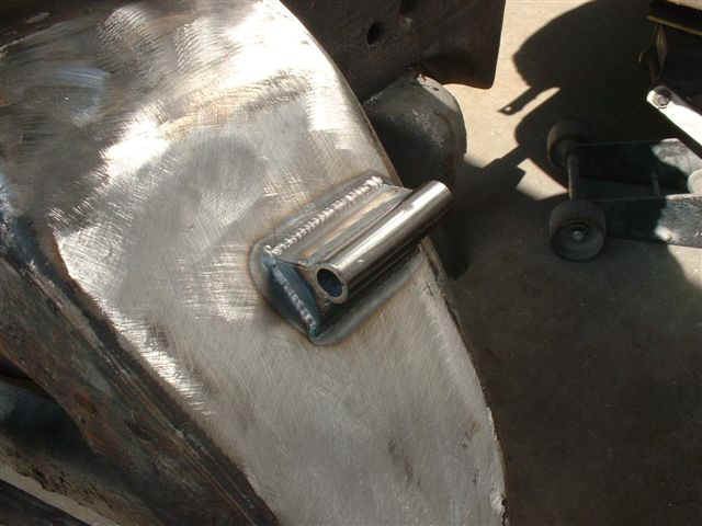 Ls1EngMount.jpg (61188 bytes)